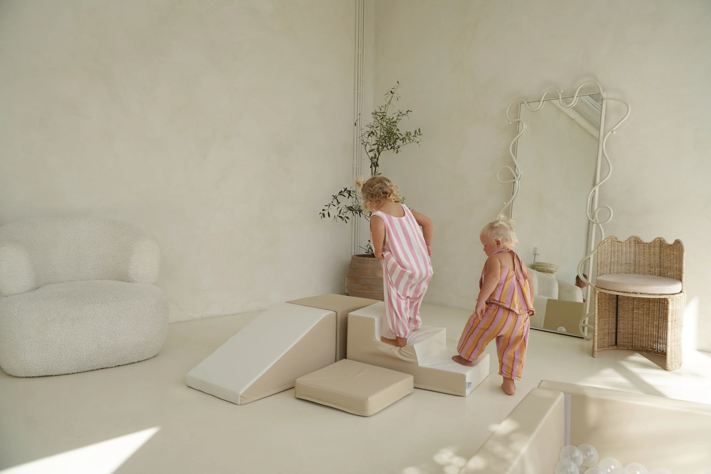 Step & Slide - Beige|White Eco-leather