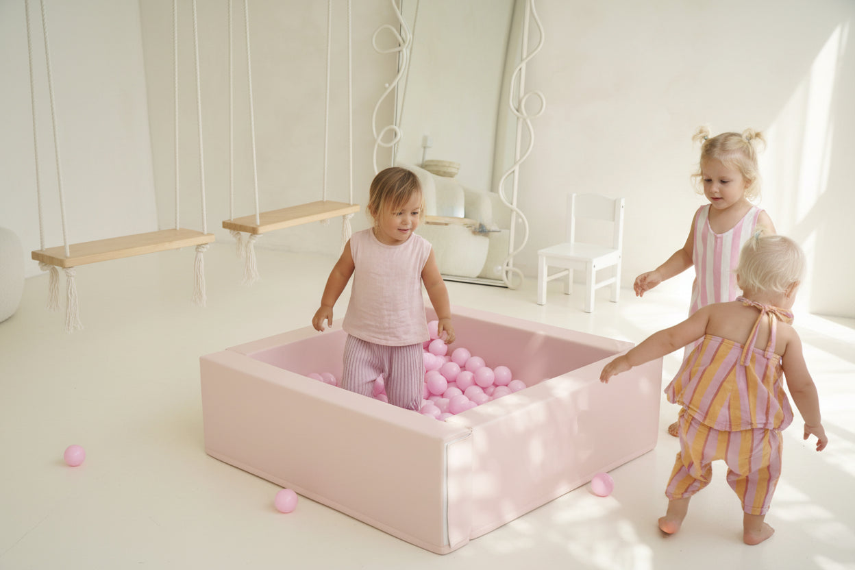 Ball Pit + 200 Balls - Pastel Pink Eco-Leather